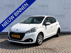 Wit Gebruikt 2019 Peugeot 208 Signature Sky Hatchback | € 13.900 (Super prijs)