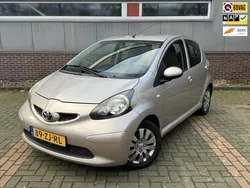 Beige Gebruikt 2008 Toyota Aygo Hatchback | € 3.850 (Iets duurder)