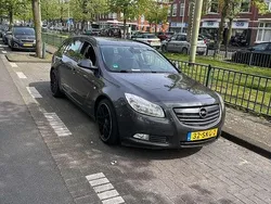 Grijs Gebruikt 2011 Opel Insignia MPV | € 5.000 (Eerlijke prijs)