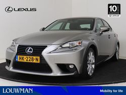 Grijs Gebruikt 2016 Lexus IS300h Sedan | € 19.950 (Eerlijke prijs)