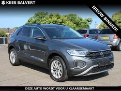 Grijs Gebruikt 2024 VW T-Roc Edition SUV | € 32.950 (Goede deal)