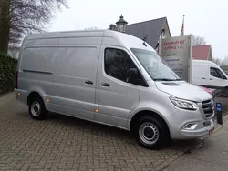 Grijs Gebruikt 2023 Mercedes Sprinter Van | € 48.950 (Goede deal)