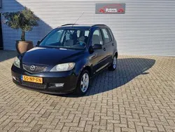 Zwart Gebruikt 2004 Mazda 2 Touring MPV | € 2.100 (Eerlijke prijs)