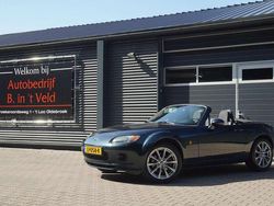 Groen, metallic lak Gebruikt 2006 Mazda MX5 Exclusive Cabriolet | € 5.999 (Goede deal)