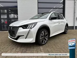 Oranje Gebruikt 2022 Peugeot e-208 GT Hatchback | € 27.995