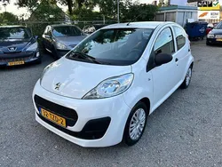Wit Gebruikt 2012 Peugeot 107 Access Hatchback | € 3.990 (Eerlijke prijs)