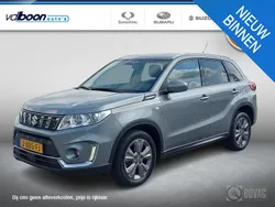 Grijs, metallic lak Gebruikt 2020 Suzuki Vitara SUV | € 19.450 (Goede deal)