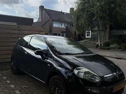 Zwart Gebruikt 2011 Fiat Punto Dynamic Hatchback | € 2.500 (Eerlijke prijs)