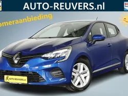 Blauw Gebruikt 2022 Renault Clio V Zen Hatchback | € 18.900 (Goede deal)