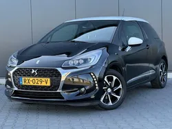 Zwart, metallic lak Gebruikt 2018 DS Automobiles DS3 So Chic Hatchback | € 8.995 (Eerlijke prijs)