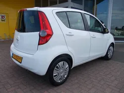 Wit Gebruikt 2013 Opel Agila Hatchback | € 10.450 (Iets duurder)
