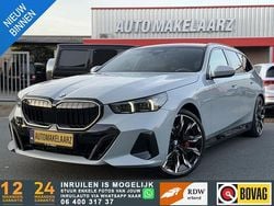 Grijs (metallic) Gebruikt 2025 BMW 520 M Sport Stationwagen | € 69.990 (Super prijs)