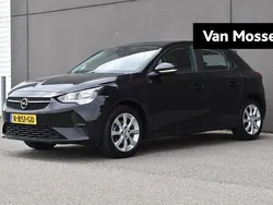 Zwart, metallic lak Gebruikt 2022 Opel Corsa Edition Hatchback | € 12.840 (Eerlijke prijs)