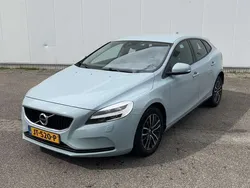 Blauw Gebruikt 2016 Volvo V40 Stationwagen | € 13.500 (Goede deal)