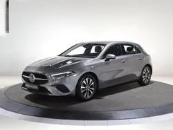 Berggrijs metallic Gebruikt 2024 Mercedes A180 Edition Stationwagen | € 34.350 (Eerlijke prijs)