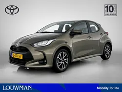 Groen metallic Gebruikt 2024 Toyota Yaris Hatchback | € 23.450 (Eerlijke prijs)