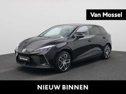 Gebruikt 2023 MG MG4 EV Luxury Hatchback | € 23.900 (Eerlijke prijs)