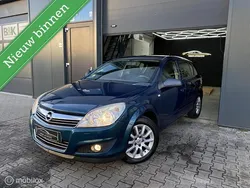 Groen Gebruikt 2008 Opel Astra Hatchback | € 2.495 (Eerlijke prijs)