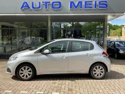 Grijs, andere lak Gebruikt 2016 Peugeot 208 Access Hatchback | € 7.795