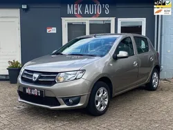 Bruin Gebruikt 2013 Dacia Sandero Lauréate Hatchback | € 5.244 (Eerlijke prijs)