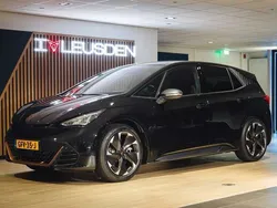 Zwart, metallic lak Gebruikt 2024 Cupra Born Hatchback | € 29.990 (Goede deal)