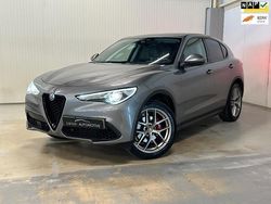 Grijs Gebruikt 2017 Alfa Romeo Stelvio SUV | € 25.900 (Eerlijke prijs)