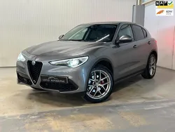 Grijs Gebruikt 2017 Alfa Romeo Stelvio SUV | € 27.900 (Eerlijke prijs)