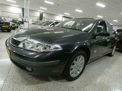 Grijs Gebruikt 2002 Renault Laguna II Hatchback | € 2.750