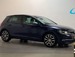 Blauw Gebruikt 2019 VW Golf VII Highline Hatchback | € 18.900 (Goede deal)