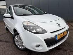 Wit Gebruikt 2009 Renault Clio II Hatchback | € 1.999 (Goede deal)