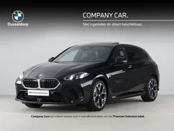 Saphirschwarz metallic (zwart metallic) Gebruikt 2025 BMW 120 Comfort Edition Hatchback | € 51.674 (Iets duurder)
