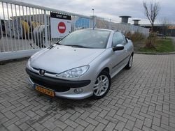 Grijs Gebruikt 2003 Peugeot 206 CC Cabriolet | € 1.350 (Goede deal)