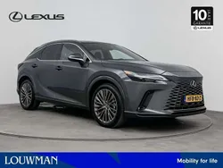 Grijs, metallic lak Gebruikt 2025 Lexus RX450h President Line SUV | € 89.950 (Eerlijke prijs)