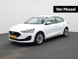 Wit Gebruikt 2022 Ford Focus Style Hatchback | € 14.900 (Goede deal)