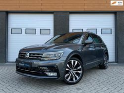 Grijs, metallic lak Gebruikt 2017 VW Tiguan R-line SUV | € 27.490 (Duur)