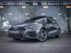Grijs, metallic lak Gebruikt 2022 Audi A3 Sportback S-Line Hatchback | € 36.950 (Duur)