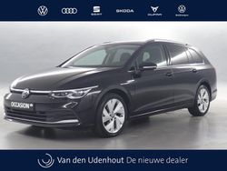 Zwart Gebruikt 2023 VW Golf VIII Style Stationwagen | € 27.540 (Goede deal)