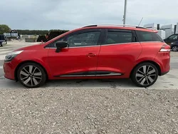 Rood Gebruikt 2015 Renault Clio GrandTour Dynamique Stationwagen | € 2.500 (Super prijs)