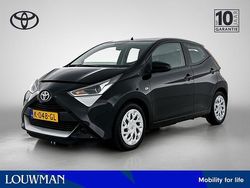 Zwart metallic Gebruikt 2021 Toyota Aygo X-play Hatchback | € 12.745 (Iets duurder)