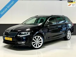 Zwart Gebruikt 2014 Skoda Octavia Elegance Stationwagen | € 7.990 (Iets duurder)