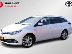 Wit Gebruikt 2015 Toyota Auris Touring Sports Stationwagen | € 13.400 (Iets duurder)