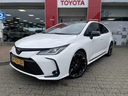 Wit Gebruikt 2023 Toyota Corolla Sport Sedan | € 25.995 (Eerlijke prijs)