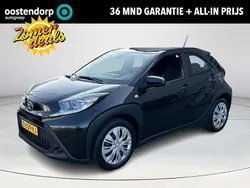 Zwart Gebruikt 2024 Toyota Aygo Play Hatchback | € 17.900 (Eerlijke prijs)