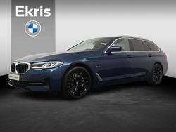 Blauw Gebruikt 2022 BMW 530e Executive Stationwagen | € 37.900 (Goede deal)