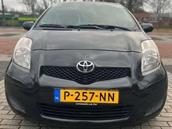 Zwart Gebruikt 2009 Toyota Yaris Comfort MPV | € 2.500