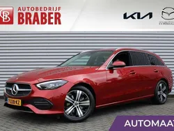 Rood, metallic lak Gebruikt 2021 Mercedes C180 Business Stationwagen | € 43.450 (Duur)