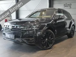 Zwart Gebruikt 2021 VW Touareg R SUV | € 57.900 (Eerlijke prijs)