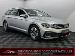 Grijs, metallic lak Gebruikt 2022 VW Passat Business Stationwagen | € 24.950 (Goede deal)