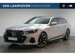 Brooklyn grau (grijs metallic) Gebruikt 2024 BMW 530e Comfort Edition Stationwagen | € 77.950