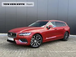 Rood Nieuw 2025 Volvo V60 Stationwagen | € 49.950 (Eerlijke prijs)